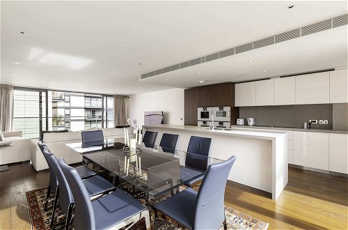Photo 11 - Beautiful 4 Bed Abode Near Imperial Wharf
