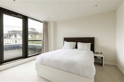 Photo 6 - Beautiful 4 Bed Abode Near Imperial Wharf