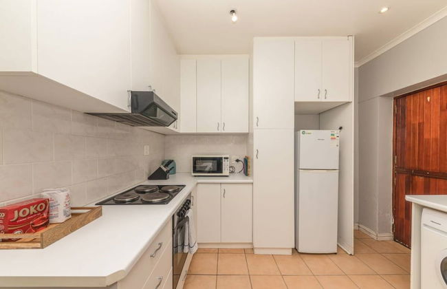 Spaciaous 2 Bedroom Bokaap Apartment - Photo 8