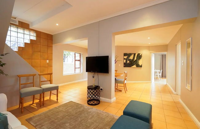Spaciaous 2 Bedroom Bokaap Apartment - Photo 12
