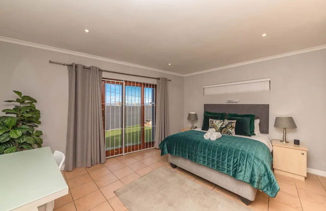 Spaciaous 2 Bedroom Bokaap Apartment - Photo 4