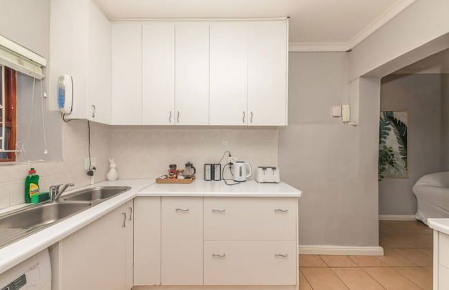 Spaciaous 2 Bedroom Bokaap Apartment - Photo 10