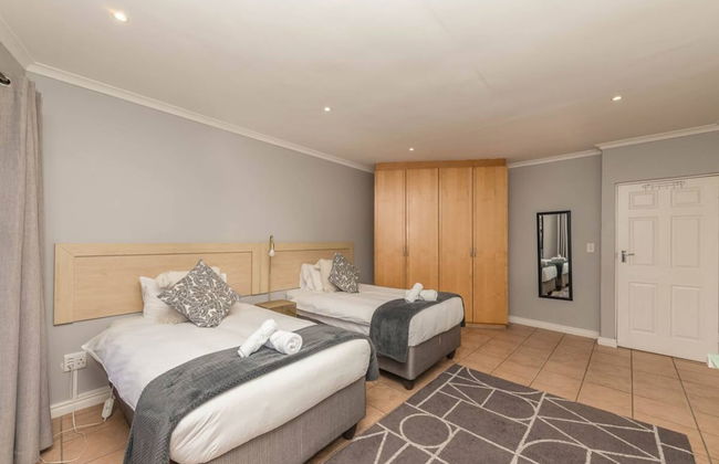 Spaciaous 2 Bedroom Bokaap Apartment - Photo 1