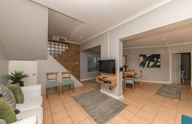 Spaciaous 2 Bedroom Bokaap Apartment - Photo 14