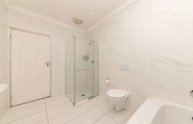 Spaciaous 2 Bedroom Bokaap Apartment - Photo 16