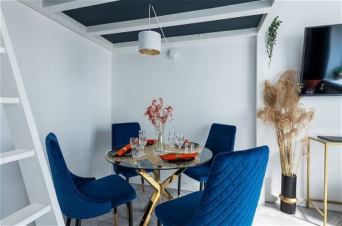 Foto 9 - Sienna Modern Apartment by Renters