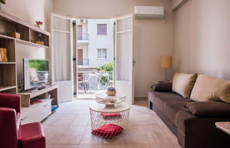 Foto 2 - Modern Clean Apartment w h Balcony Near Metro