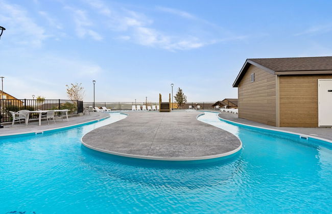 A Birds Eye Bridge View - 5 BDR w/ Private Hot Tub - Photo 46
