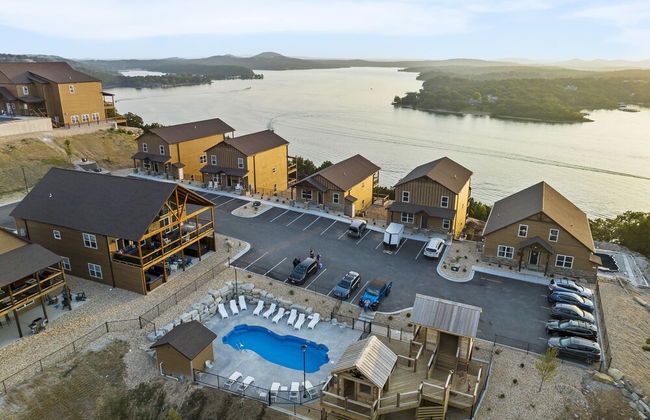 A Birds Eye Bridge View - 5 BDR w/ Private Hot Tub - Photo 44