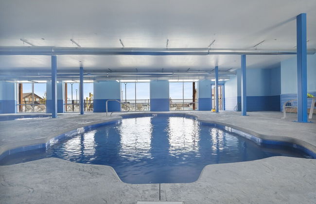 A Birds Eye Bridge View - 5 BDR w/ Private Hot Tub - Photo 48