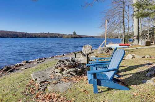 Foto 1 - Rock Hill Home w/ Fire Pit on Wanaksink Lake