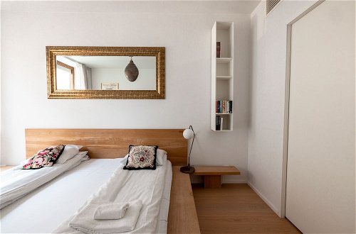 Photo 6 - 2ndhomes Gorgeous & Modern 2BR Apartment