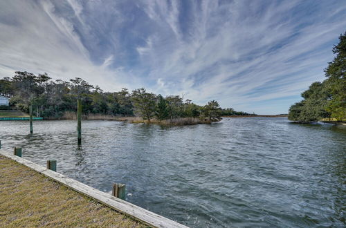 Foto 34 - Hatteras Island Hideaway: Waterfront, Canal Access