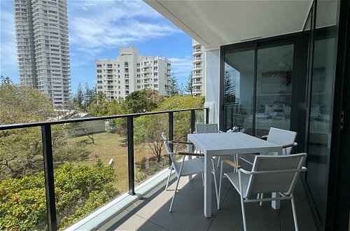 Photo 20 - Beautiful 2BR Near the Beach With Pool & Parking