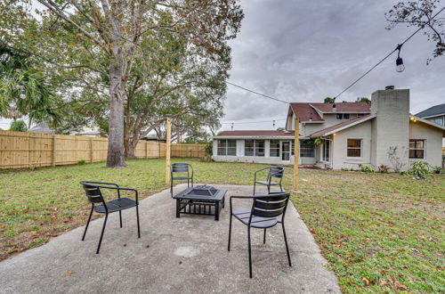 Foto 2 - Newly Remodeled Home in Davenport w/ Backyard