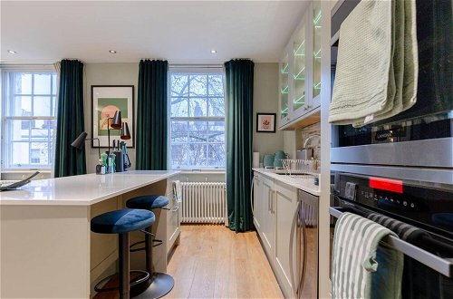 Photo 11 - Elegant 1BD Flat in the Heart of Notting Hill