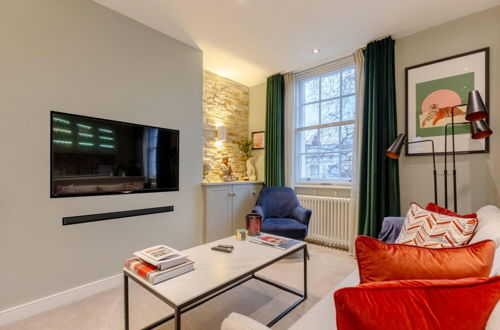 Photo 21 - Elegant 1BD Flat in the Heart of Notting Hill