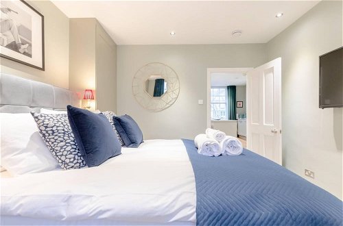 Photo 3 - Elegant 1BD Flat in the Heart of Notting Hill