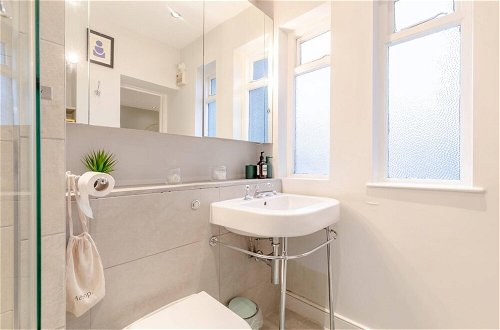 Photo 24 - Elegant 1BD Flat in the Heart of Notting Hill