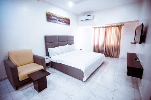 Photo 2 - Stunning 2-bed Apartment in Lagos