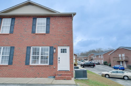 Photo 13 - Modern Townhome: Walk to Tennessee Tech University