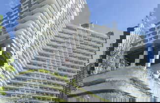 Foto 1 - Lush Residences Makati