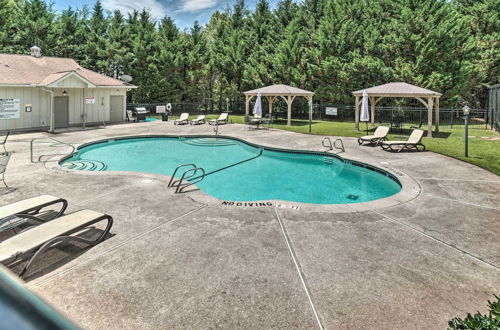 Photo 5 - Spacious Log Cabin in Helen w/ Deck & Pool Access