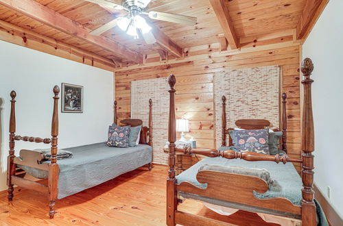 Foto 16 - Spacious Log Cabin in Helen w/ Deck & Pool Access