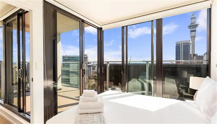 Photo 1 - City Views From Bright And Spacious Apartment