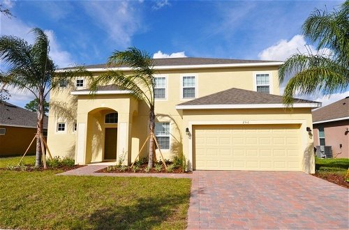 Photo 24 - Beautiful Pool/spa & Game Room Near Disney! 5 Bedroom Home by Redawning