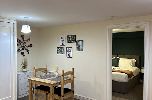 Photo 19 - Charming 1-bed Apartment in Stroud