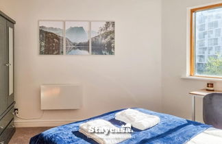 Photo 1 - Great Stunning Two Bedroom Apartment With Balcony