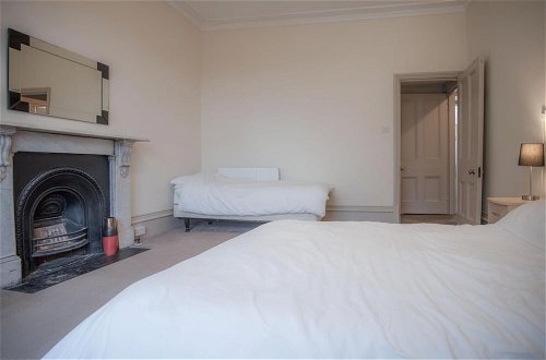 Photo 39 - Connaught House - 2 Bedroom Apartment - Tenby