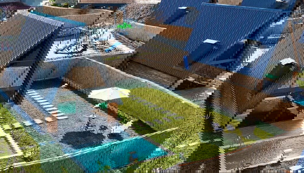 Primary image