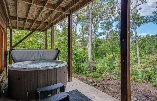 Gorgeous & Secluded 3 BDR Cabin in Mineral Bluff! - Photo 31