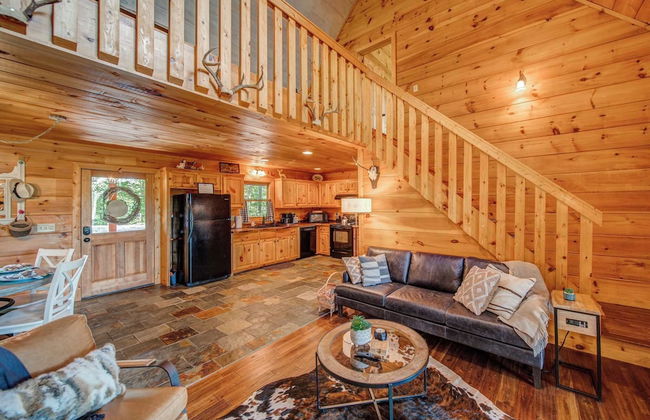 Gorgeous & Secluded 3 BDR Cabin in Mineral Bluff! - Photo 19