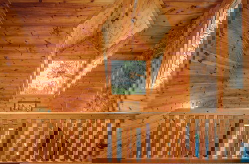 Foto 45 - Gorgeous & Secluded 3 BDR Cabin in Mineral Bluff!