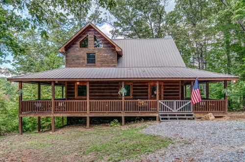 Foto 59 - Gorgeous & Secluded 3 BDR Cabin in Mineral Bluff