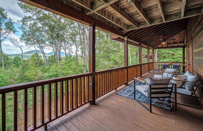 Gorgeous & Secluded 3 BDR Cabin in Mineral Bluff! - Photo 55