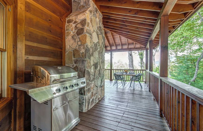 Gorgeous & Secluded 3 BDR Cabin in Mineral Bluff! - Photo 50