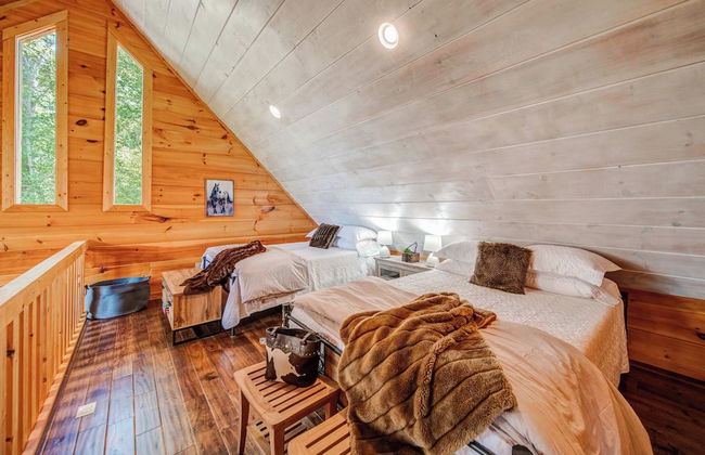 Gorgeous & Secluded 3 BDR Cabin in Mineral Bluff! - Photo 7
