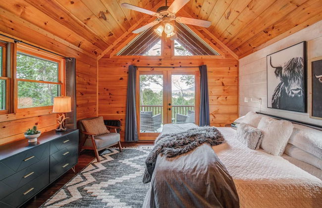 Gorgeous & Secluded 3 BDR Cabin in Mineral Bluff! - Photo 3