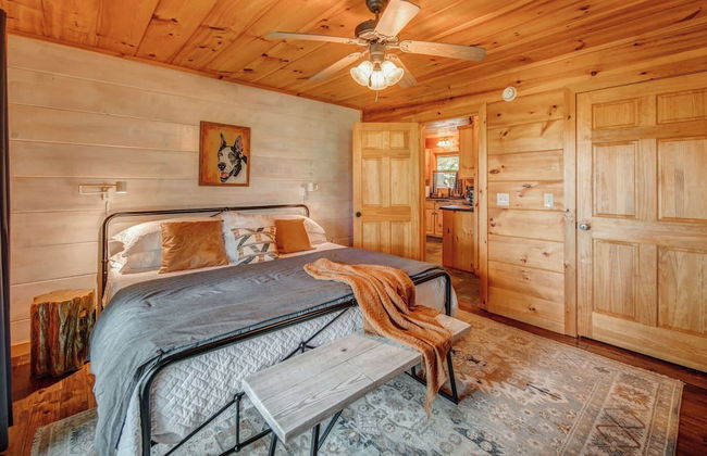Gorgeous & Secluded 3 BDR Cabin in Mineral Bluff! - Photo 11