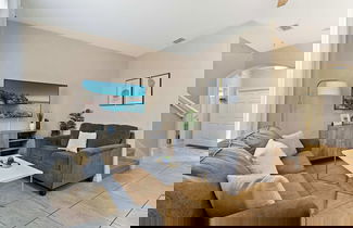 Foto 1 - Modern Elegance of Regal Palms
