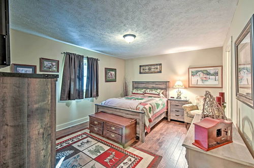 Photo 7 - Comfy Jasper Getaway w/ Community Amenities