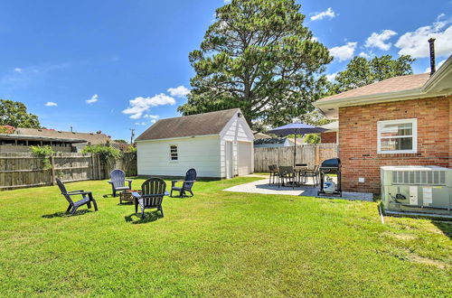 Photo 9 - Bright Norfolk Home < Half Mi Stroll to Beach