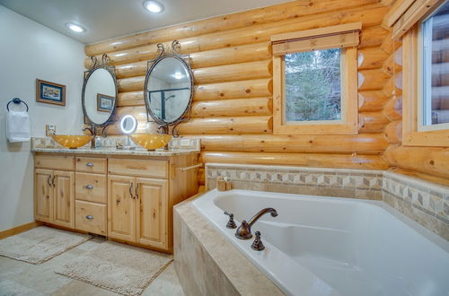 Photo 18 - Family-friendly Mccall Cabin w/ Private Hot Tub