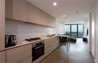 Photo 2 - Stunning View: 1-bed Apartment in Southbank