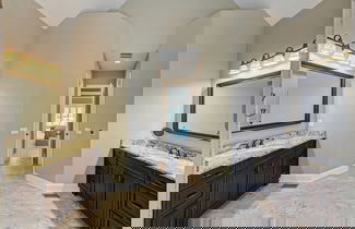 Photo 3 - Dock Holiday by Avantstay Custom Home + New Dock