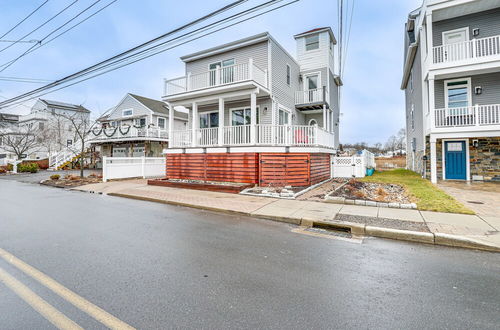 Photo 13 - Bright Milford Beach House w/ Outdoor Shower